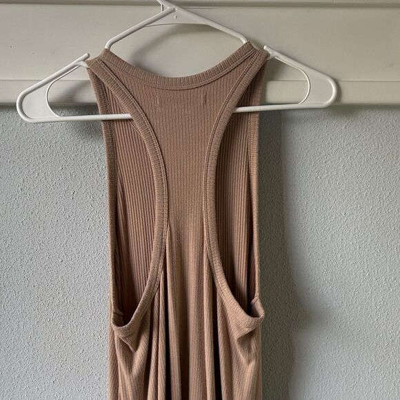Abercrombie & Fitch Ribbed Jersey Knit tank Midi Dress - Picture 5 of 9